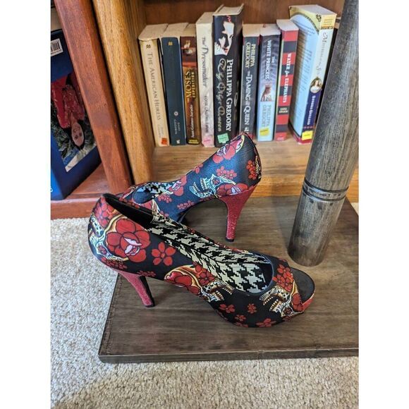 Iron Fist slow dance skull and rose print glitter stileto heels sz 41 euc - Picture 3 of 8